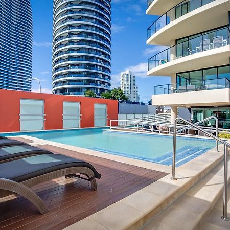 Mantra Broadbeach On The Park Gold Coast Exterior photo