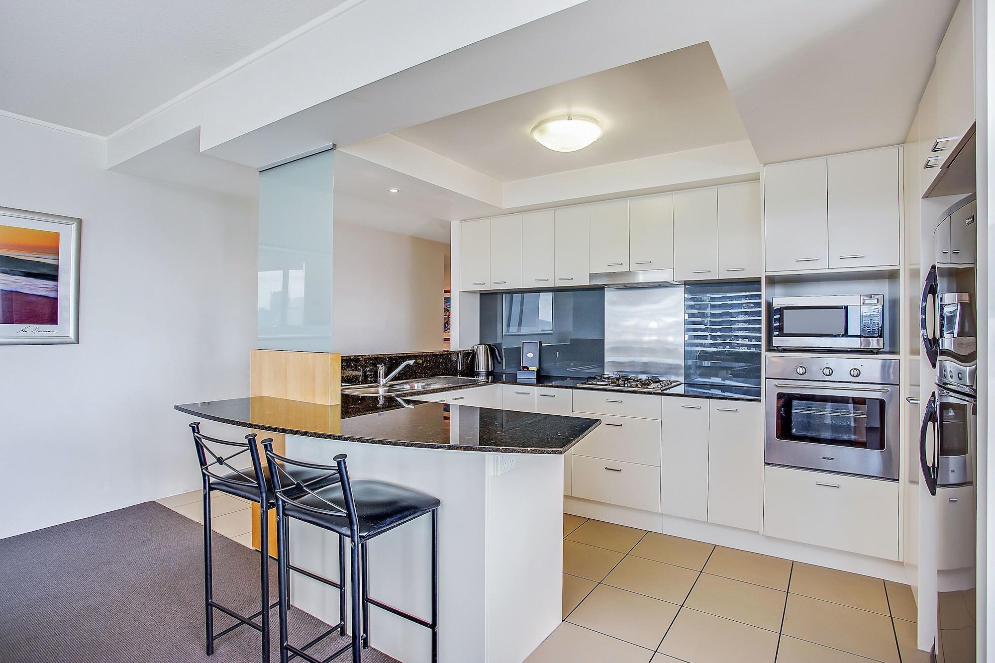Mantra Broadbeach On The Park Gold Coast Exterior photo