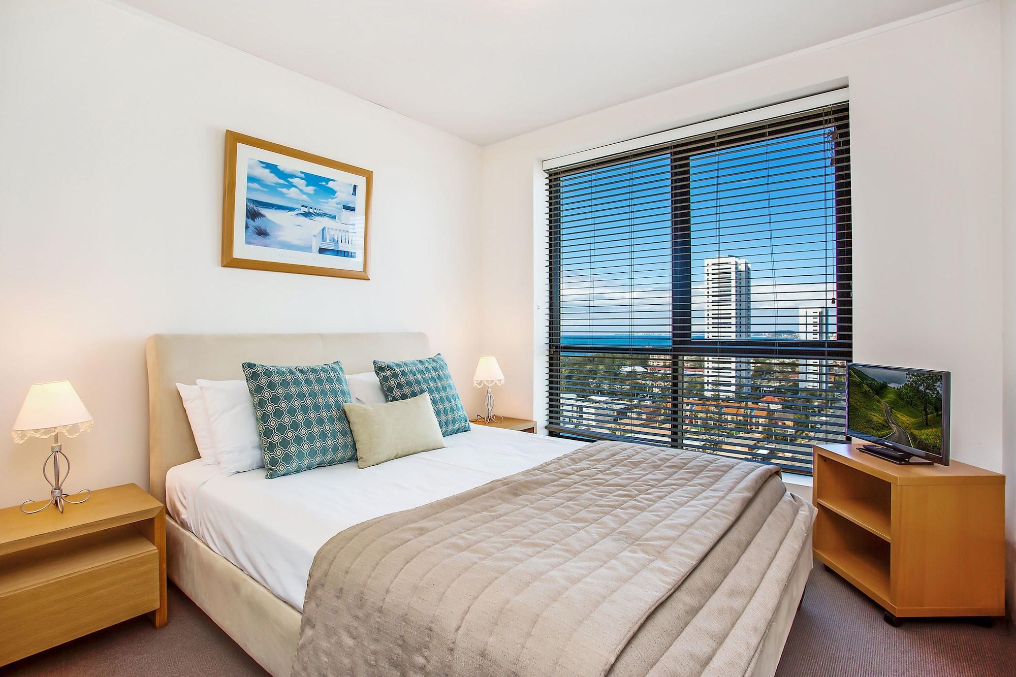 Mantra Broadbeach On The Park Gold Coast Exterior photo