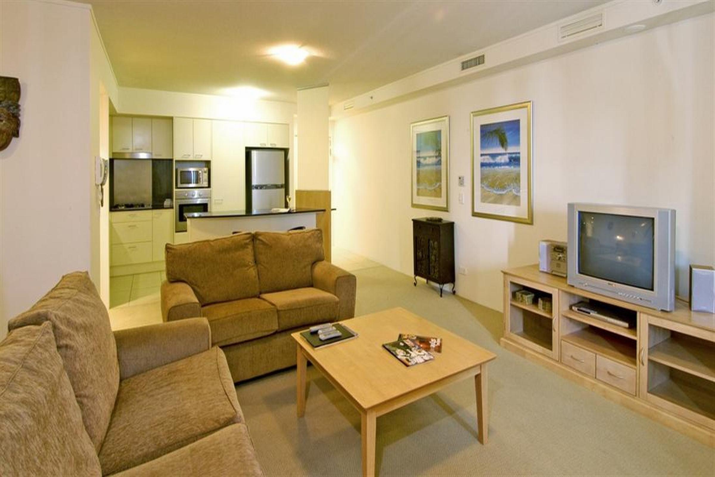 Mantra Broadbeach On The Park Gold Coast Exterior photo
