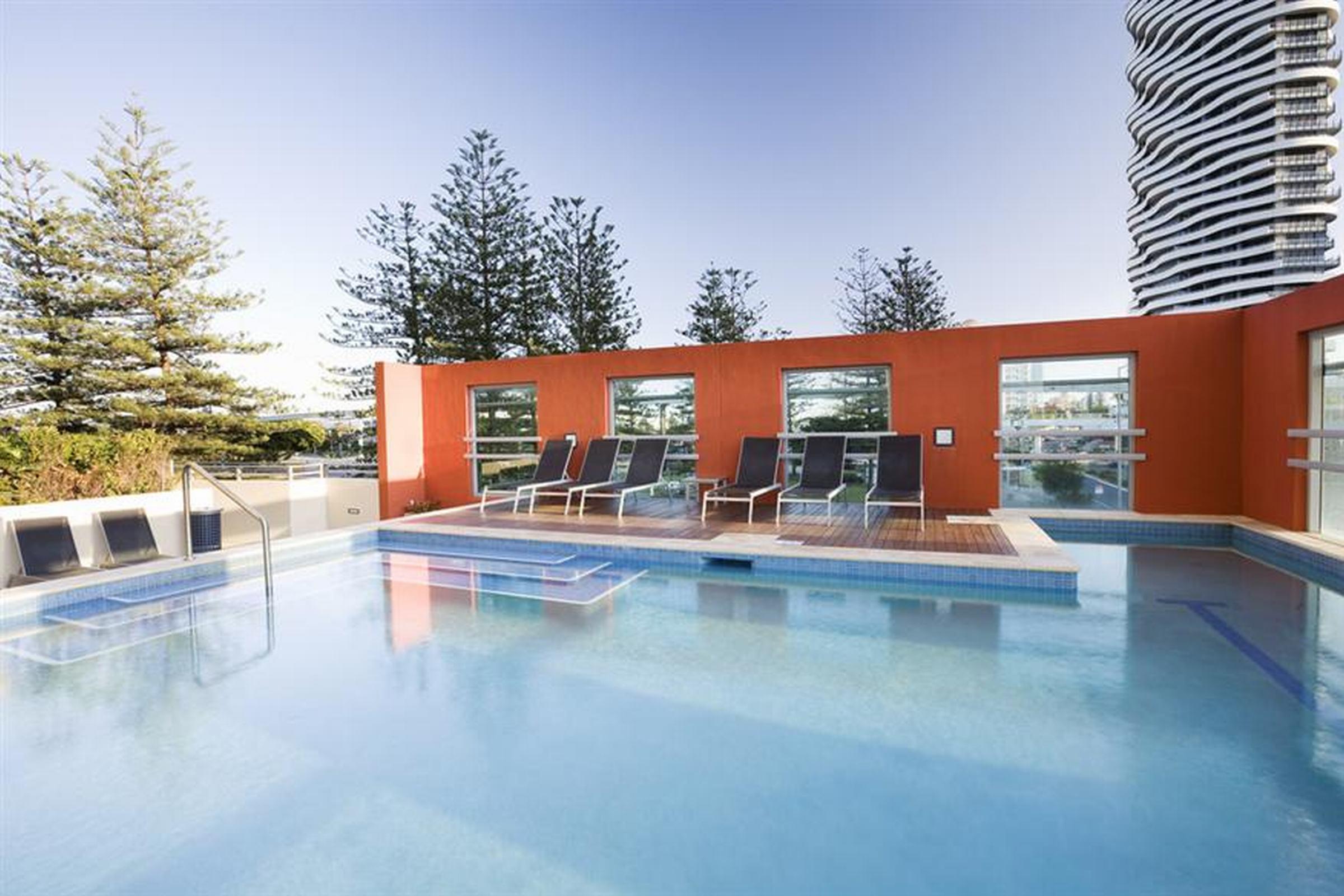 Mantra Broadbeach On The Park Gold Coast Exterior photo