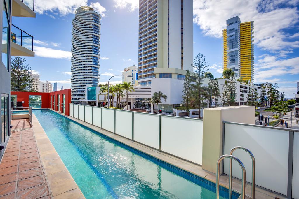 Mantra Broadbeach On The Park Gold Coast Exterior photo