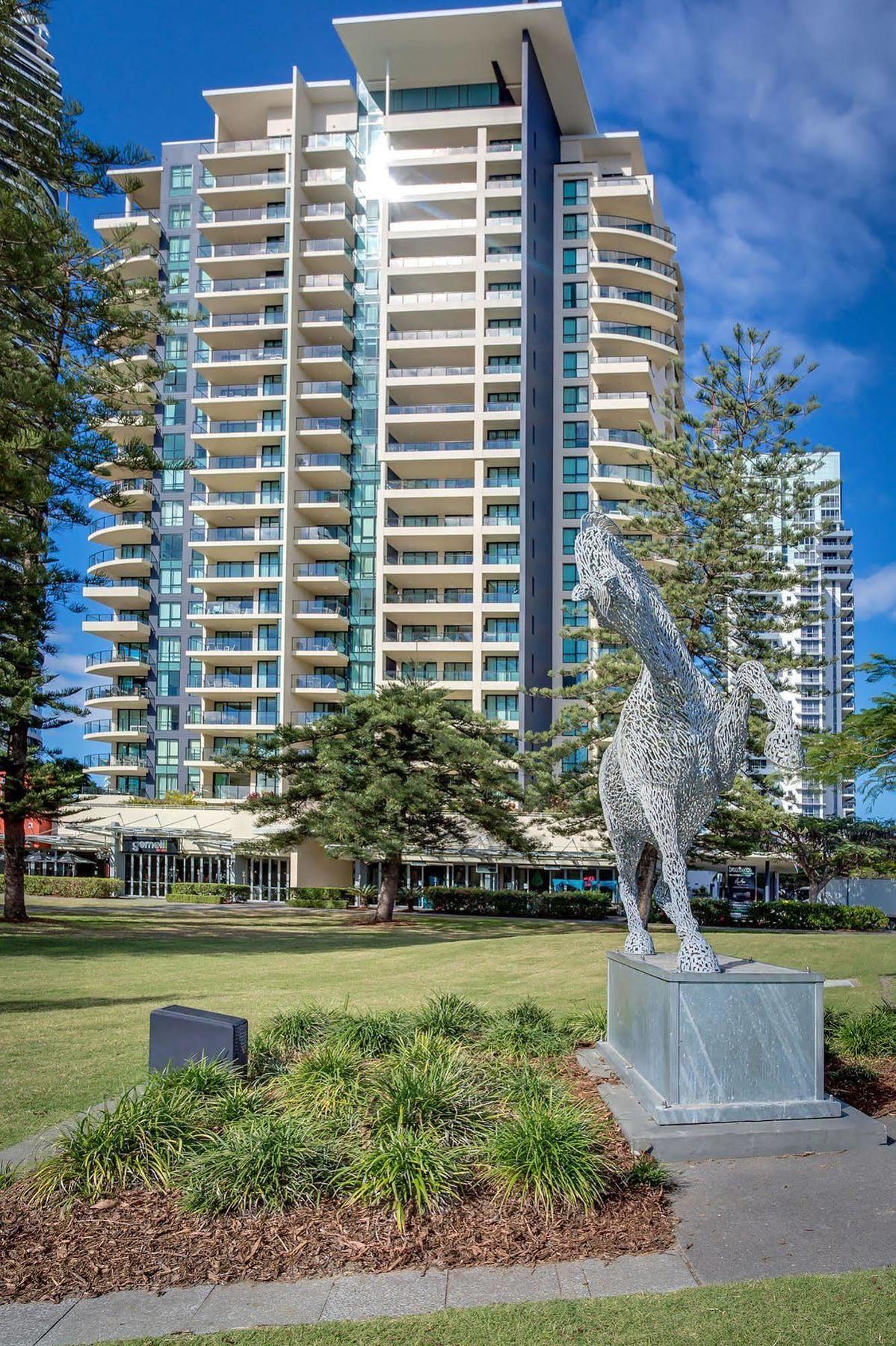 Mantra Broadbeach On The Park Gold Coast Exterior photo